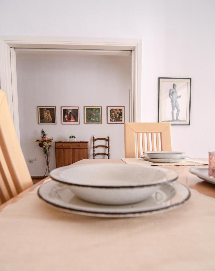 Appartement The Rebel'S Temple à Athènes Extérieur photo
